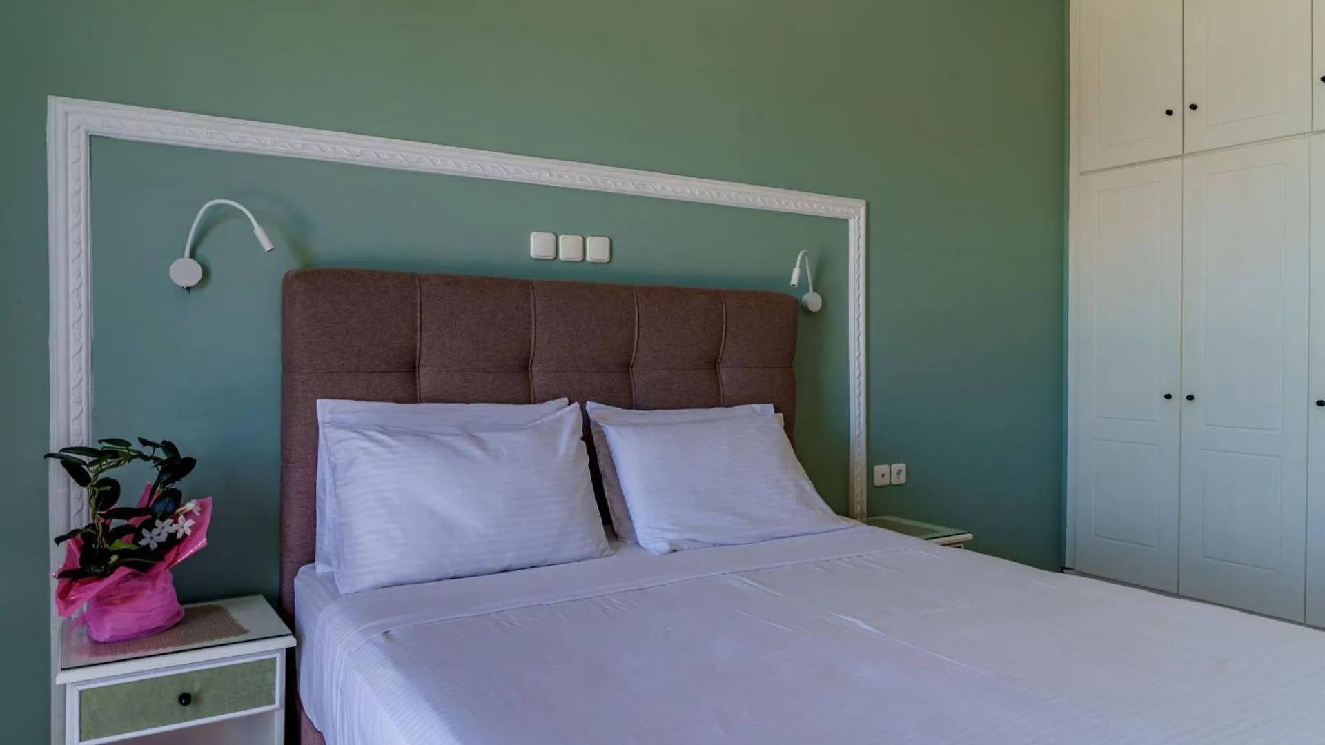 Diona Studios Lourdata  Apartment